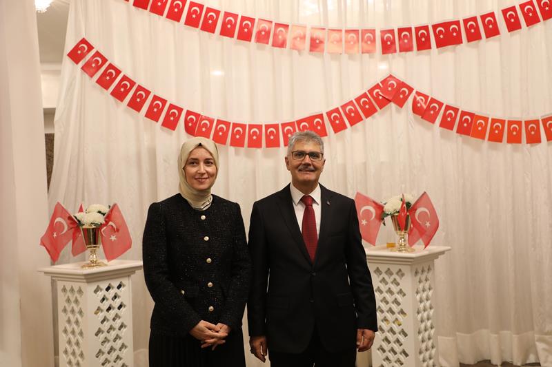 Valimiz Sayın Cahit ÇELİK ve Eşi Nermin ÇELİK Hanımefendi’nin 8 Mart Dünya Kadınlar Günü Mesajı